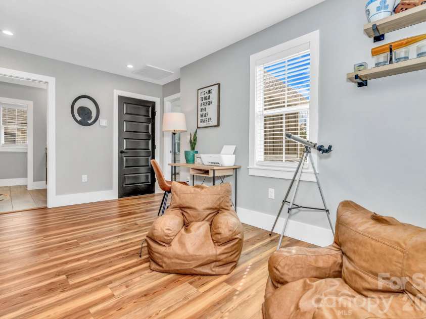 20 Phillip Lane, Arden, NC 28704.  MLS# CAR4365933, YatesRealty ID 22133. 