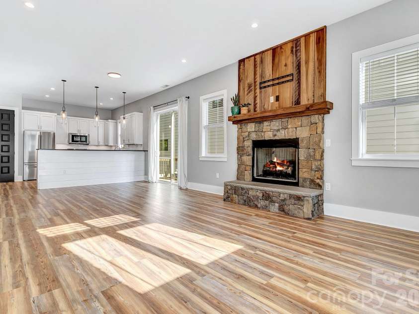 20 Phillip Lane, Arden, NC 28704.  MLS# CAR4365933, YatesRealty ID 22133. 
