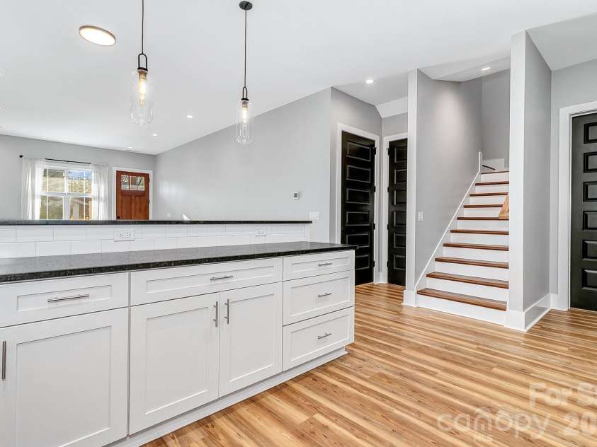 20 Phillip Lane, Arden, NC 28704.  MLS# CAR4365933, YatesRealty ID 22133. 