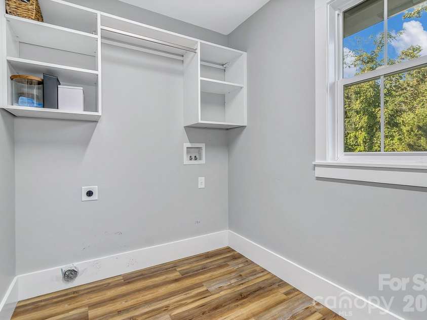 20 Phillip Lane, Arden, NC 28704.  MLS# CAR4365933, YatesRealty ID 22133. 