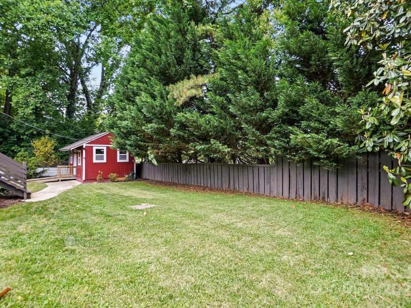 4235 Howie Circle, Charlotte, NC 28205.  MLS# CAR4258170, YatesRealty ID 22134. 