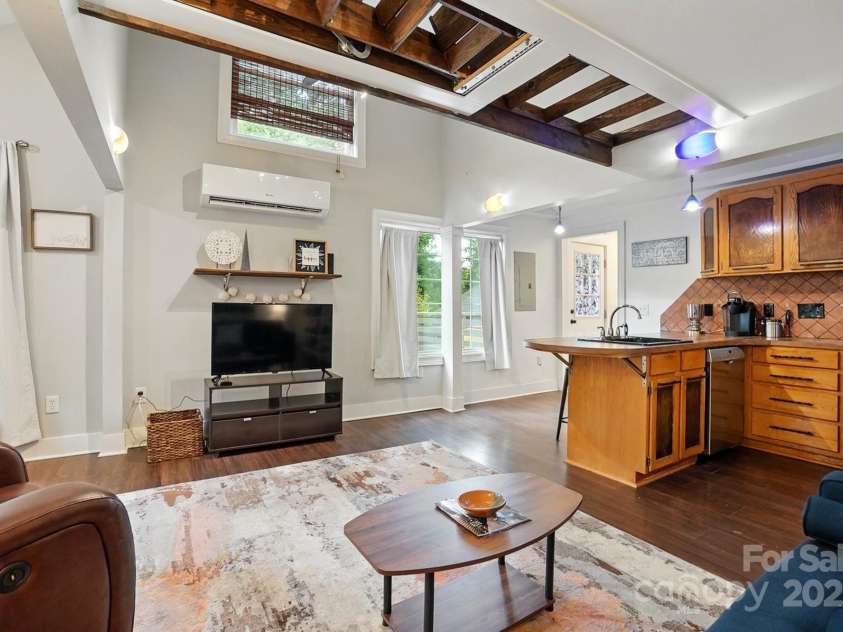 4235 Howie Circle, Charlotte, NC 28205.  MLS# CAR4258170, YatesRealty ID 22134. 