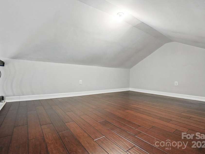 4235 Howie Circle, Charlotte, NC 28205.  MLS# CAR4258170, YatesRealty ID 22134. Can stand in the middle