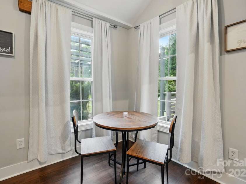 4235 Howie Circle, Charlotte, NC 28205.  MLS# CAR4258170, YatesRealty ID 22134. Dining area