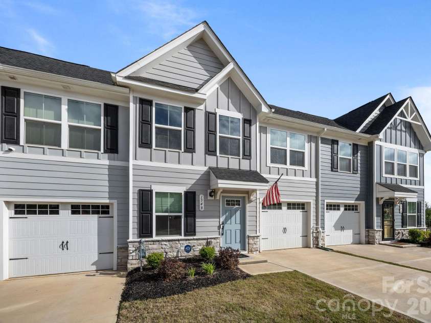 154 Stella Lane, Troutman, NC 28166.  MLS# CAR4376279, YatesRealty ID 22136. 