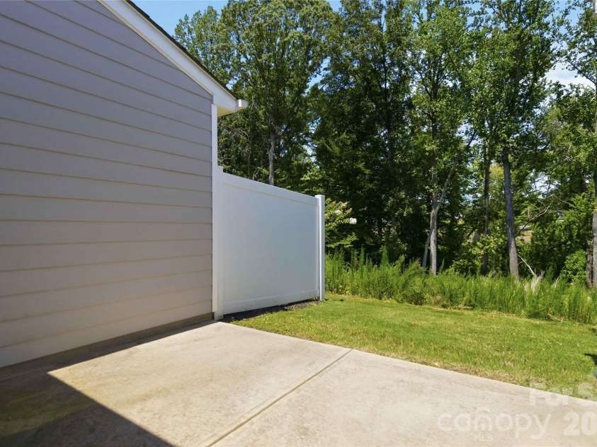 154 Stella Lane, Troutman, NC 28166.  MLS# CAR4409613, YatesRealty ID 22136. 
