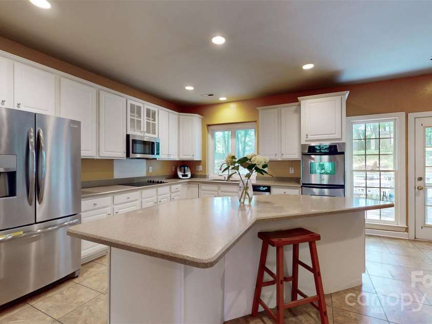 6100 Hunter Lane, Weddington, NC 28104.  MLS# CAR4249073, YatesRealty ID 22136. 