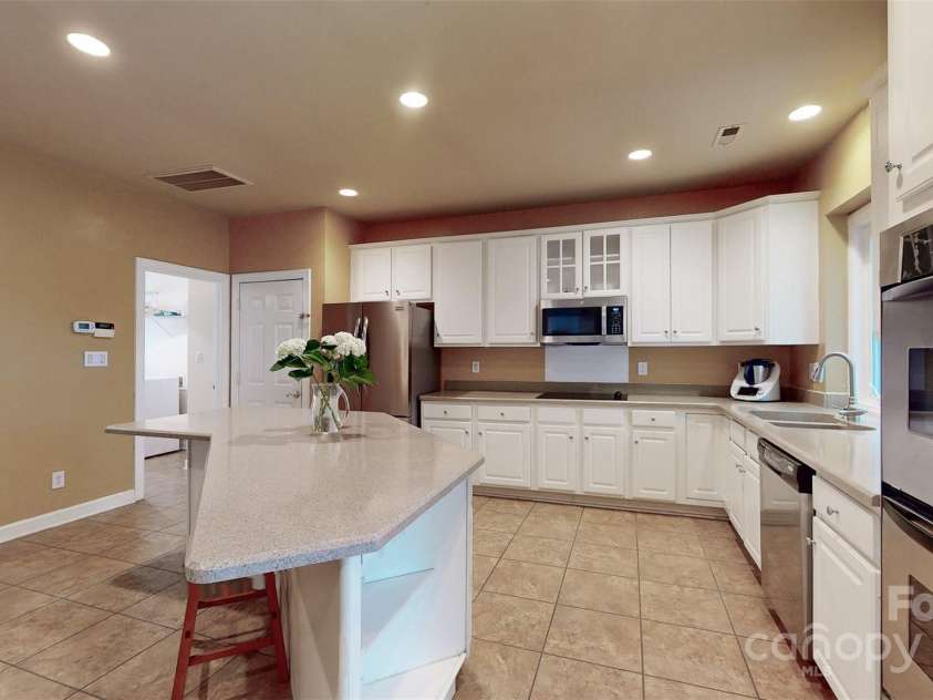 6100 Hunter Lane, Weddington, NC 28104.  MLS# CAR4249073, YatesRealty ID 22136. 