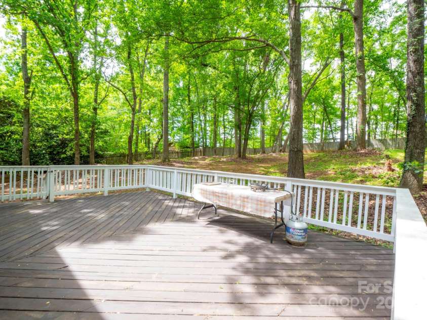 6100 Hunter Lane, Weddington, NC 28104.  MLS# CAR4249073, YatesRealty ID 22136. 