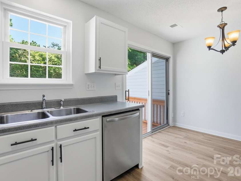 10584 English Setter Way, Charlotte, NC 28269.  MLS# CAR4377781, YatesRealty ID 22137. 