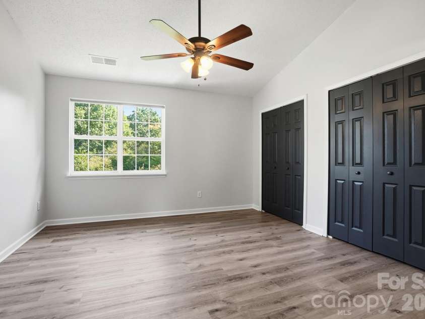 10584 English Setter Way, Charlotte, NC 28269.  MLS# CAR4377781, YatesRealty ID 22137. 