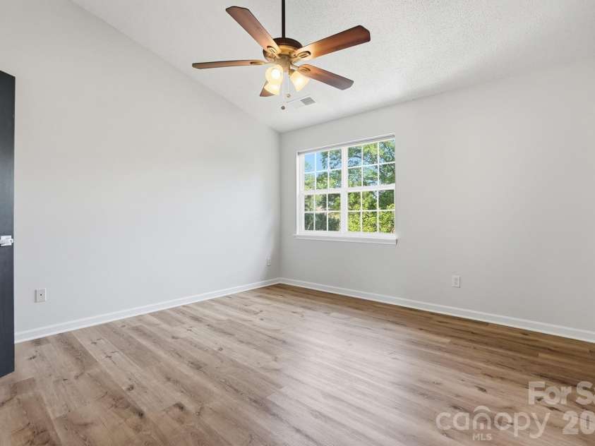 10584 English Setter Way, Charlotte, NC 28269.  MLS# CAR4377781, YatesRealty ID 22137. 