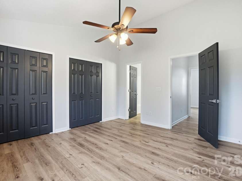 10584 English Setter Way, Charlotte, NC 28269.  MLS# CAR4377781, YatesRealty ID 22137. 