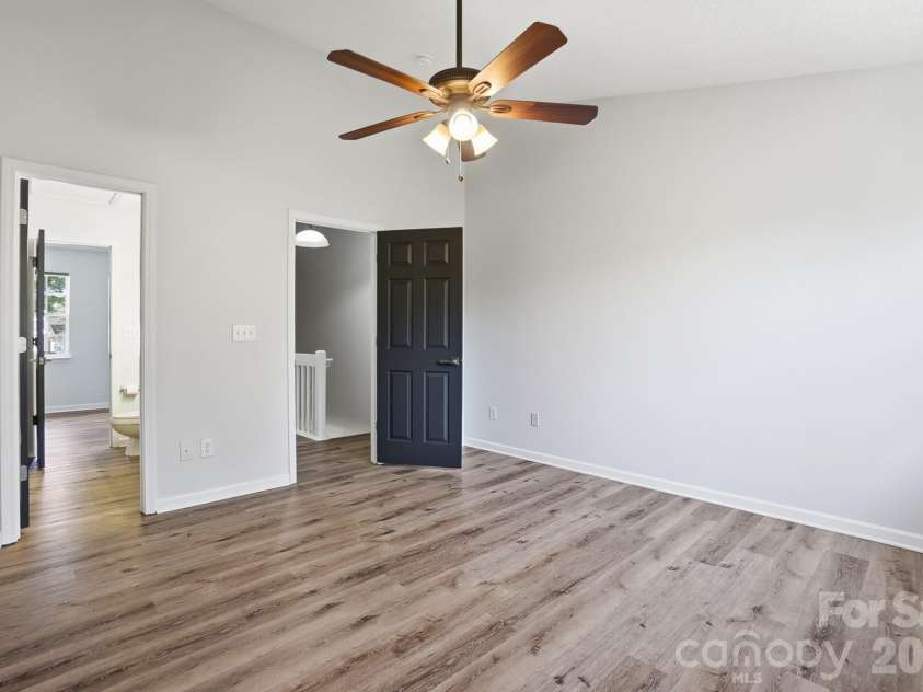 10584 English Setter Way, Charlotte, NC 28269.  MLS# CAR4377781, YatesRealty ID 22137. 
