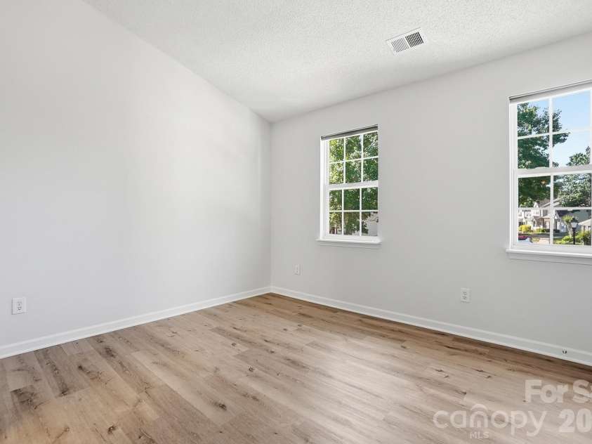 10584 English Setter Way, Charlotte, NC 28269.  MLS# CAR4377781, YatesRealty ID 22137. 