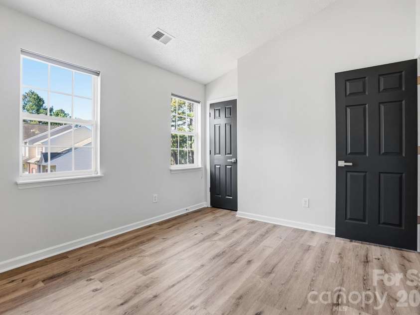 10584 English Setter Way, Charlotte, NC 28269.  MLS# CAR4377781, YatesRealty ID 22137. 