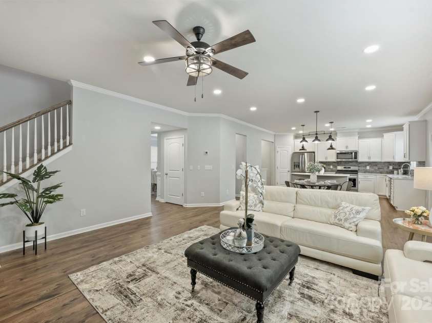 7209 Brookline Place, Huntersville, NC 28078.  MLS# CAR4251054, YatesRealty ID 22137. 
