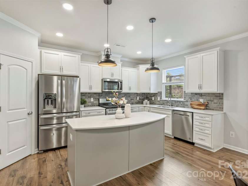 7209 Brookline Place, Huntersville, NC 28078.  MLS# CAR4251054, YatesRealty ID 22137. 