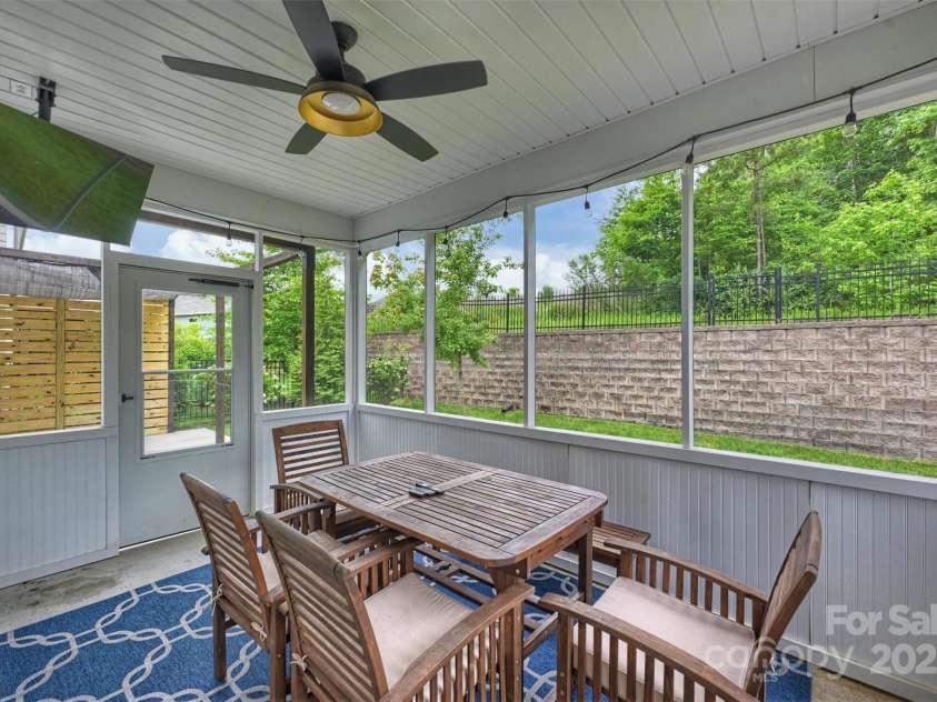 7209 Brookline Place, Huntersville, NC 28078.  MLS# CAR4251054, YatesRealty ID 22137. 