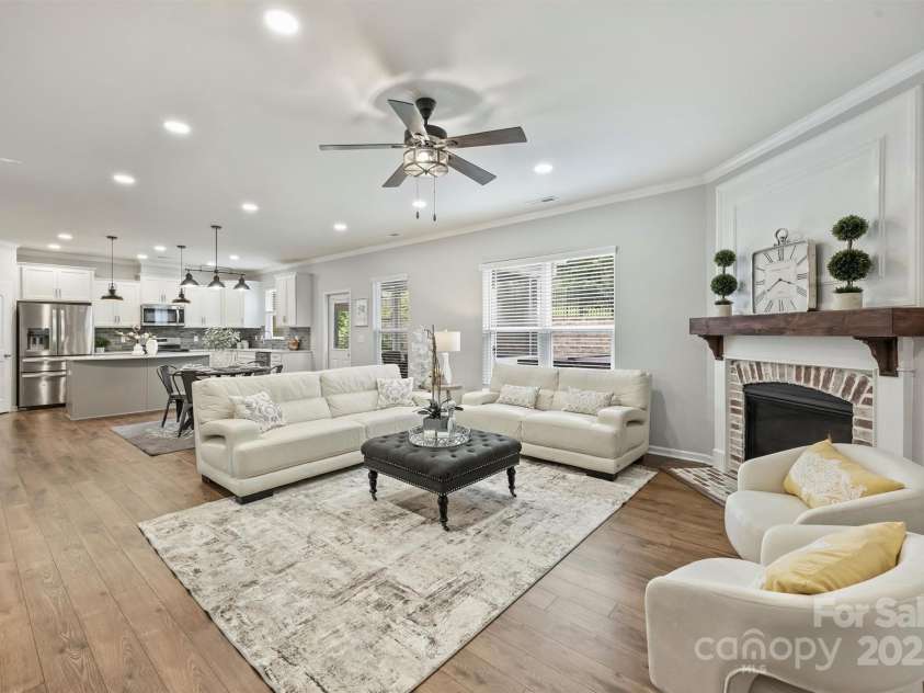 7209 Brookline Place, Huntersville, NC 28078.  MLS# CAR4251054, YatesRealty ID 22137. Fireplace for Cozy Winter Evenings