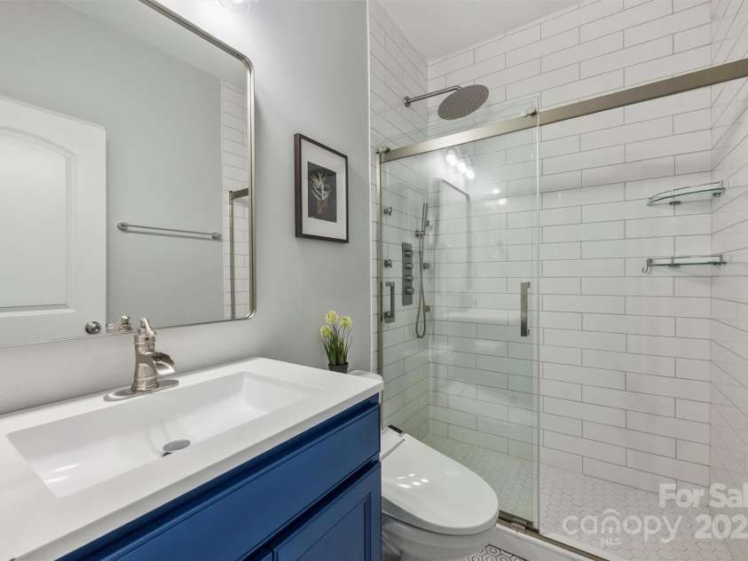 7209 Brookline Place, Huntersville, NC 28078.  MLS# CAR4251054, YatesRealty ID 22137. Full Bath on Main Level
