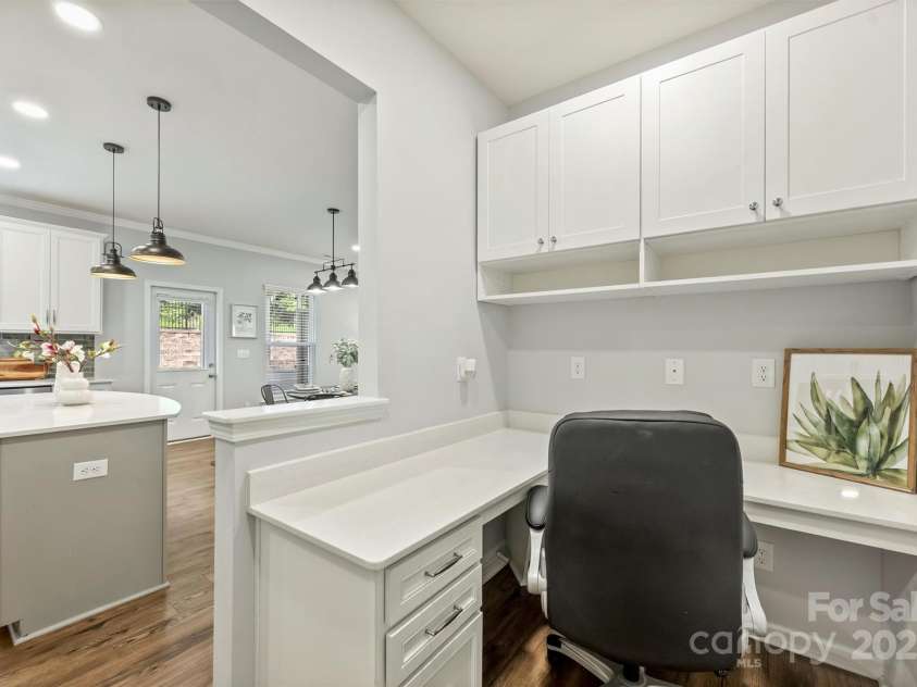 7209 Brookline Place, Huntersville, NC 28078.  MLS# CAR4251054, YatesRealty ID 22137. Home Office