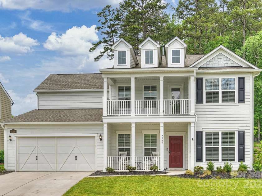 7209 Brookline Place, Huntersville, NC 28078.  MLS# CAR4251054, YatesRealty ID 22137. Welcome Home!