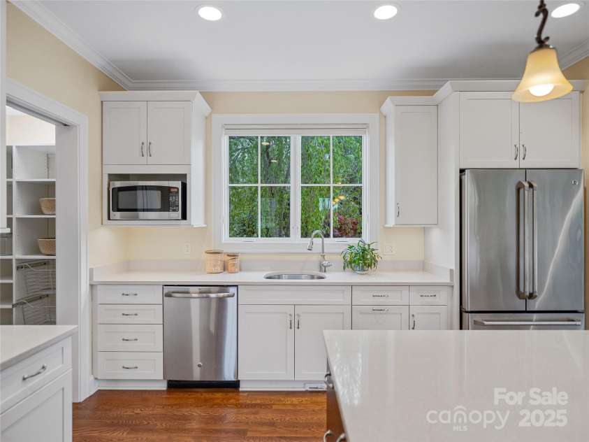 17 Kiftsgate Court, Asheville, NC 28804.  MLS# CAR4242474, YatesRealty ID 22138. 