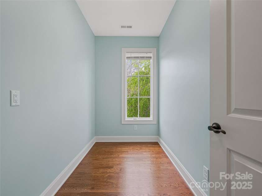 17 Kiftsgate Court, Asheville, NC 28804.  MLS# CAR4242474, YatesRealty ID 22138. Office/ Craft Room