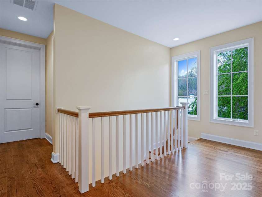 17 Kiftsgate Court, Asheville, NC 28804.  MLS# CAR4242474, YatesRealty ID 22138. Spacious landing on Second floor