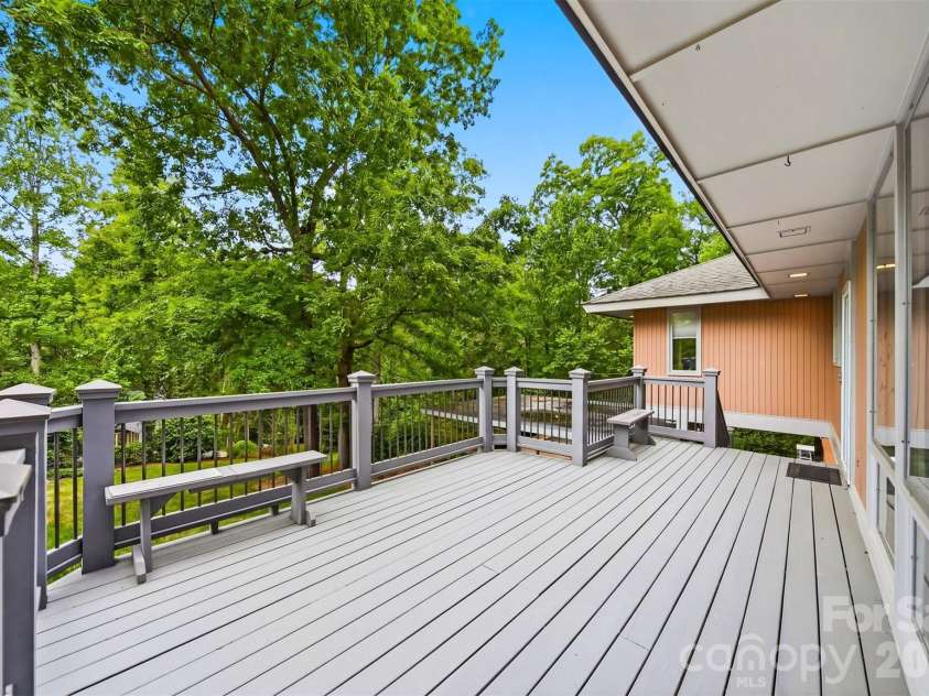 141 36th Avenue, Hickory, NC 28601.  MLS# CAR4381036, YatesRealty ID 22139. 