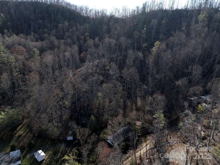 615 Fred Sparks Road, Bakersville, NC 28705.  MLS# CAR4322515, YatesRealty ID 2214. 