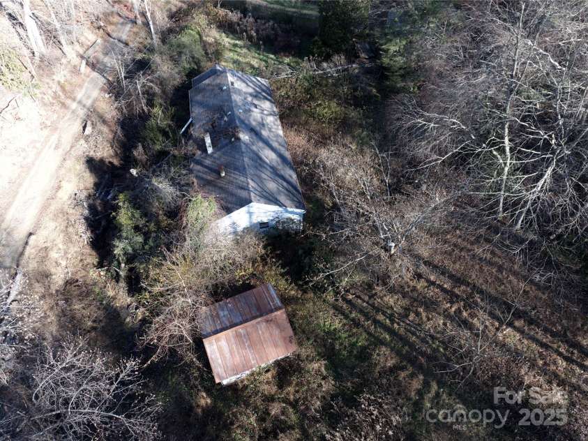 615 Fred Sparks Road, Bakersville, NC 28705.  MLS# CAR4322515, YatesRealty ID 2214. 