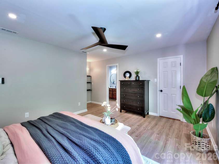1540 Cooper Avenue, Kannapolis, NC 28081.  MLS# CAR4376968, YatesRealty ID 22141. 