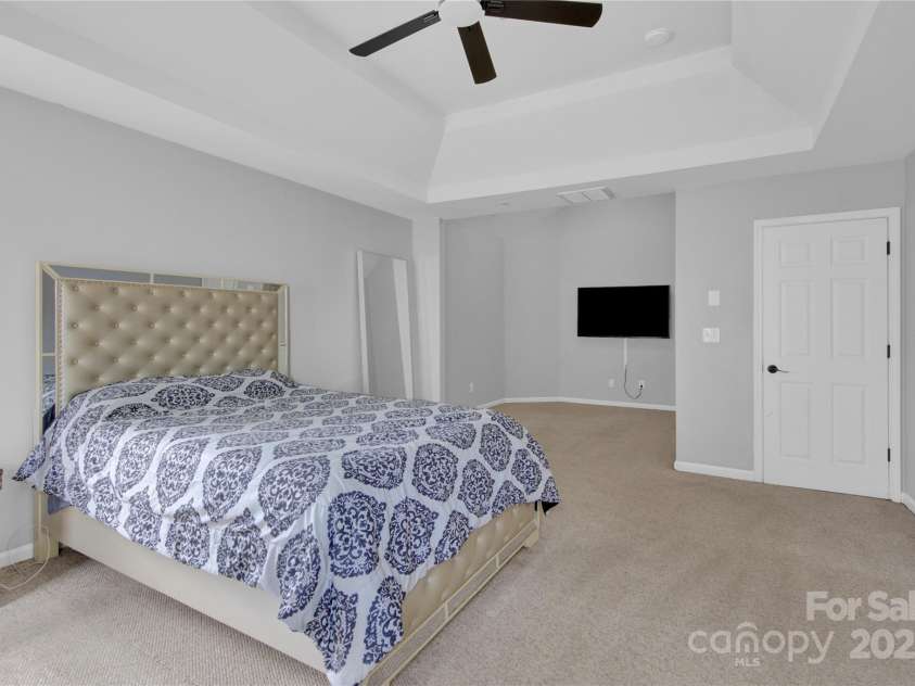 280 Glenn Allen Road, Mooresville, NC 28115.  MLS# CAR4273655, YatesRealty ID 22142. Primary Bedroom with sitting area