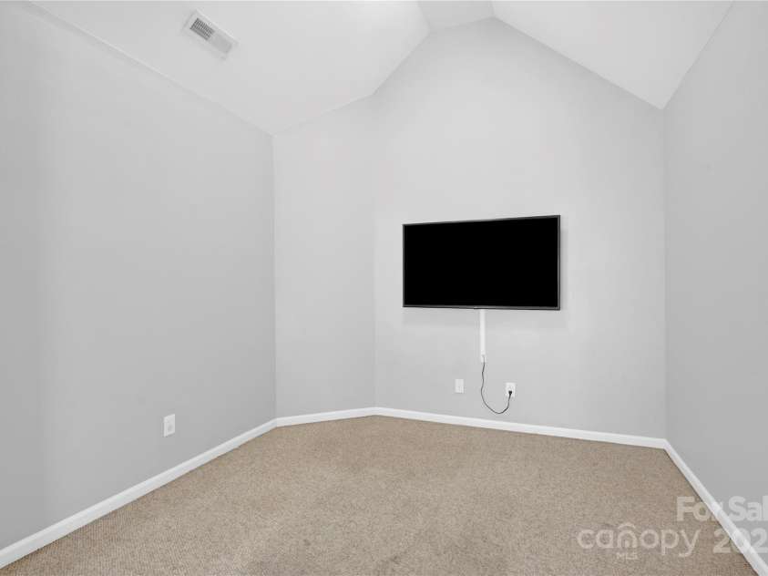 280 Glenn Allen Road, Mooresville, NC 28115.  MLS# CAR4273655, YatesRealty ID 22142. Sitting area of Master Bedroom