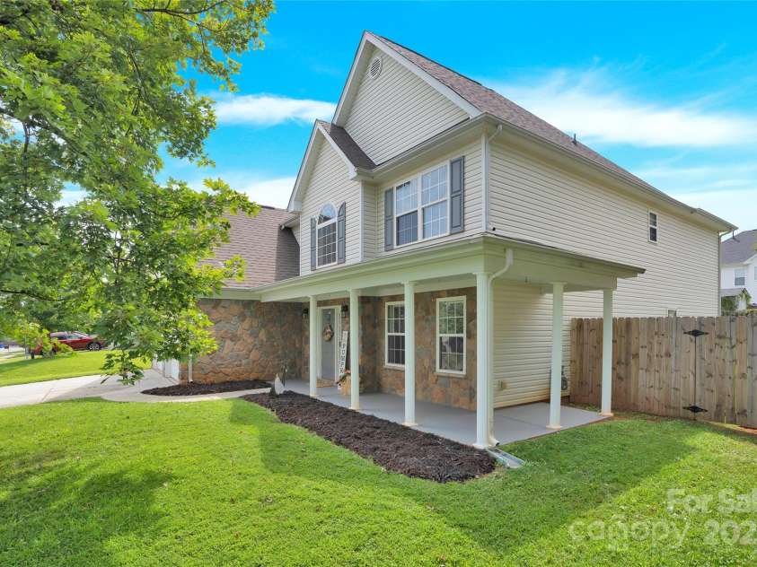 280 Glenn Allen Road, Mooresville, NC 28115.  MLS# CAR4273655, YatesRealty ID 22142. Wrap-around Porch w/ fenced flat back yard