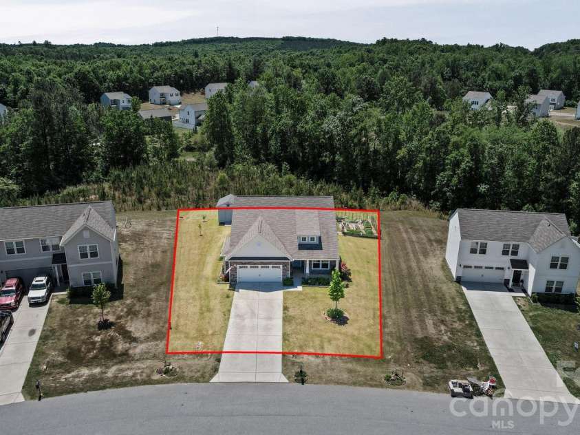 715 Lexington Drive, Albemarle, NC 28001.  MLS# CAR4378168, YatesRealty ID 22142. 