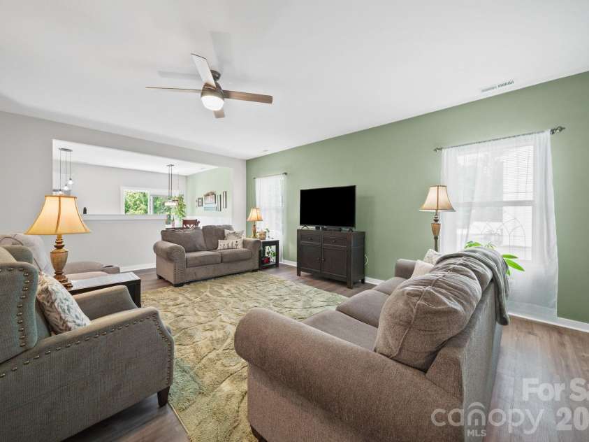 715 Lexington Drive, Albemarle, NC 28001.  MLS# CAR4378168, YatesRealty ID 22142. 