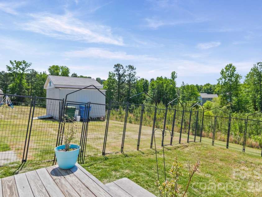 715 Lexington Drive, Albemarle, NC 28001.  MLS# CAR4378168, YatesRealty ID 22142. 