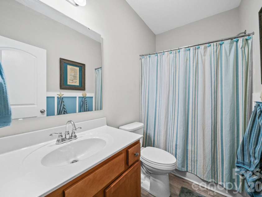 715 Lexington Drive, Albemarle, NC 28001.  MLS# CAR4378168, YatesRealty ID 22142. Hallbath