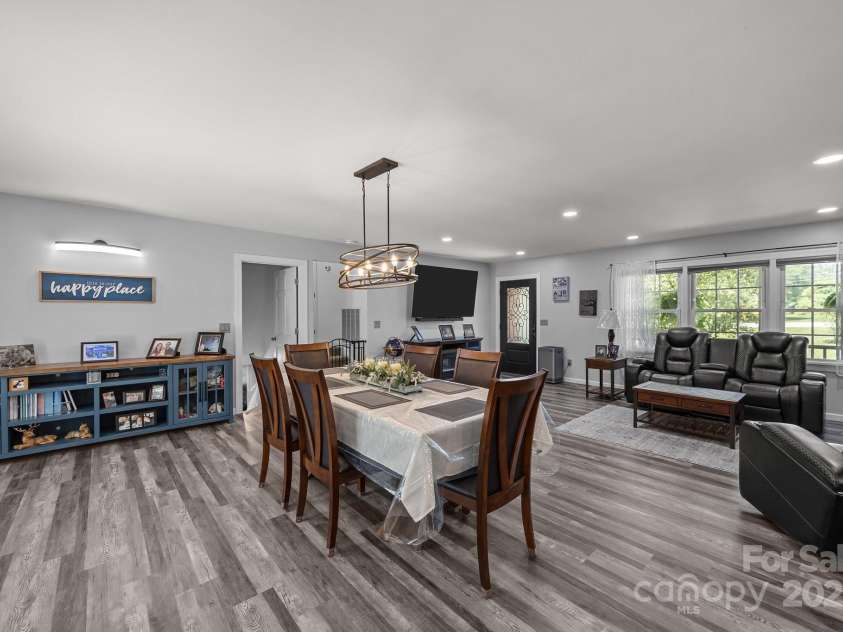 2076 Junction Road, Mocksville, NC 27028.  MLS# CAR4256563, YatesRealty ID 22143. 