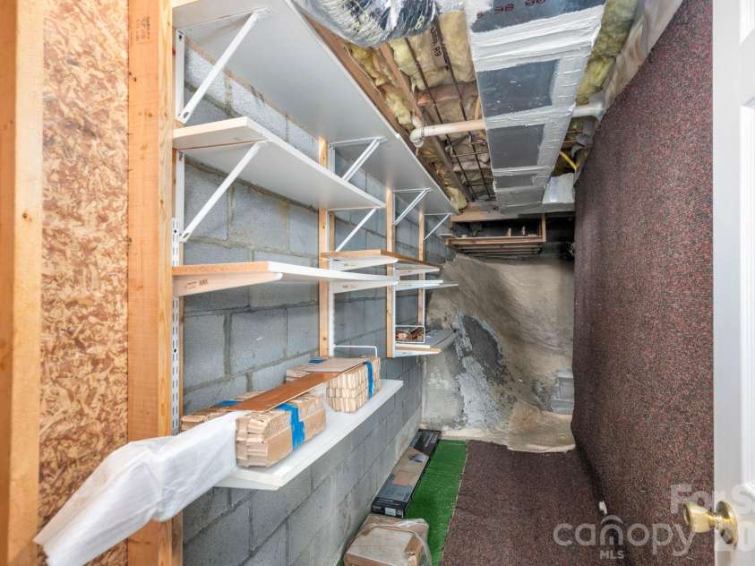 4 Zachary Ridge Road, Asheville, NC 28804.  MLS# CAR4363422, YatesRealty ID 22143. Extra Storage