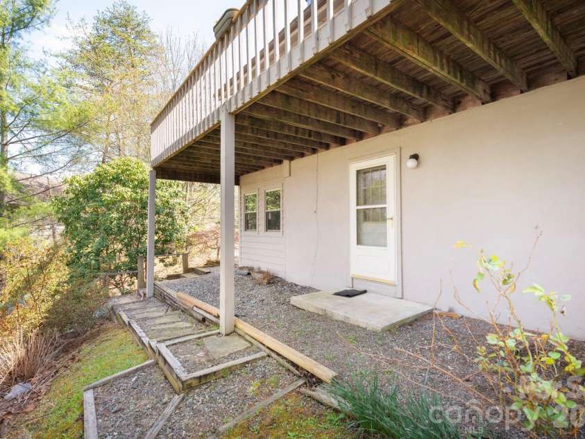 4 Zachary Ridge Road, Asheville, NC 28804.  MLS# CAR4363422, YatesRealty ID 22143. Framed Steps Allow Easy Yard Access