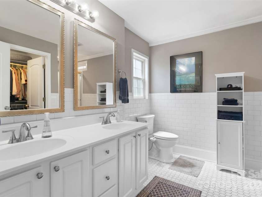 4626 Fairbluff Place, Charlotte, NC 28209.  MLS# CAR4244569, YatesRealty ID 22144. 