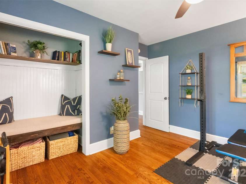 4626 Fairbluff Place, Charlotte, NC 28209.  MLS# CAR4244569, YatesRealty ID 22144. 