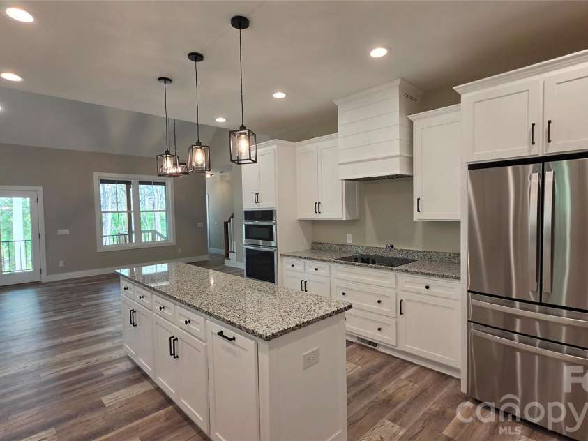 194 Donsdale Drive, Statesville, NC 28625.  MLS# CAR4365500, YatesRealty ID 22146. 