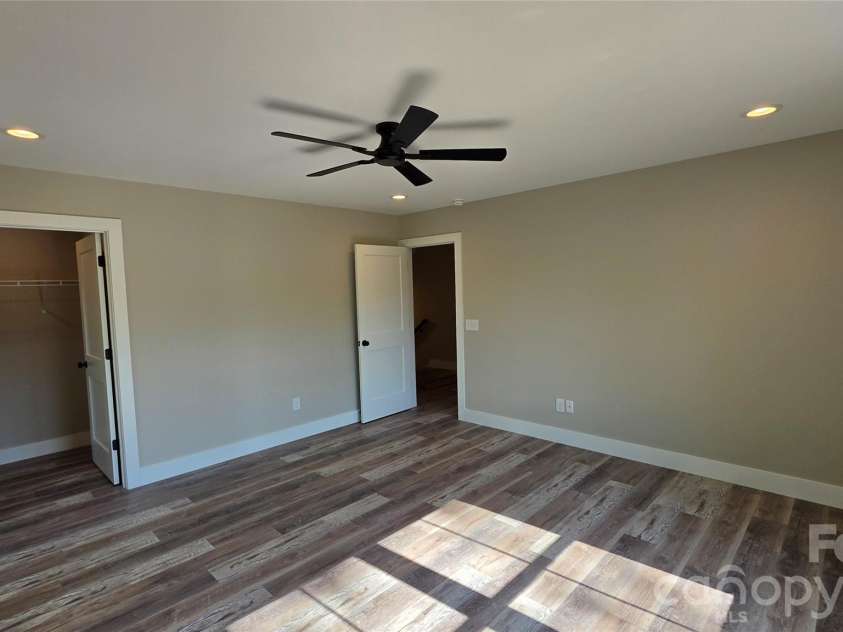 194 Donsdale Drive, Statesville, NC 28625.  MLS# CAR4365500, YatesRealty ID 22146. 