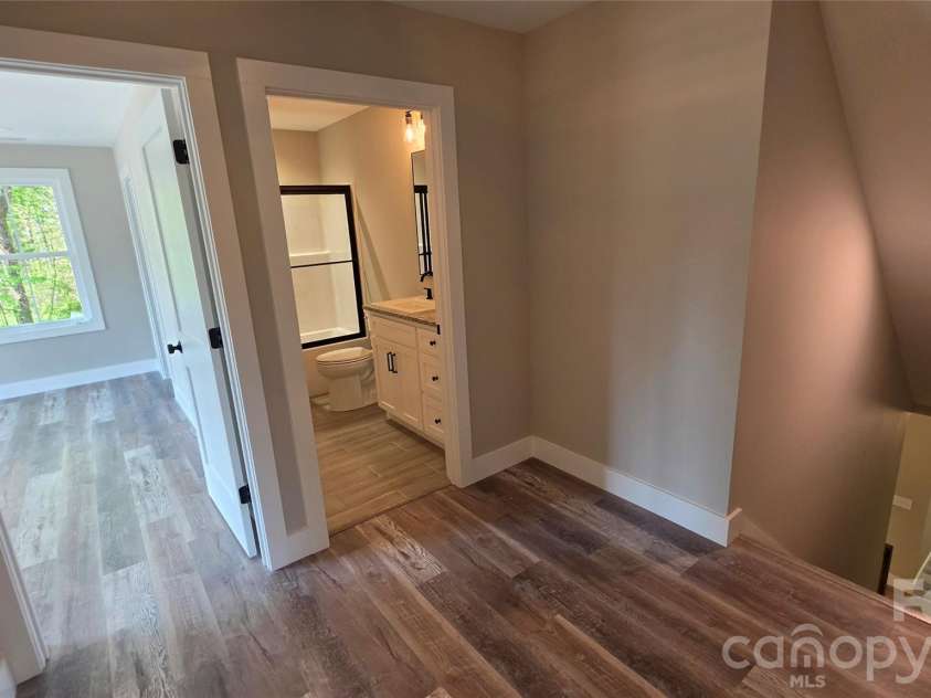 194 Donsdale Drive, Statesville, NC 28625.  MLS# CAR4365500, YatesRealty ID 22146. 