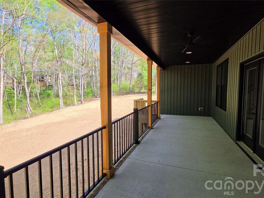 194 Donsdale Drive, Statesville, NC 28625.  MLS# CAR4365500, YatesRealty ID 22146. Back Porch